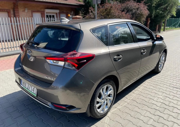 Toyota Auris cena 49999 przebieg: 153000, rok produkcji 2016 z Nowe małe 67